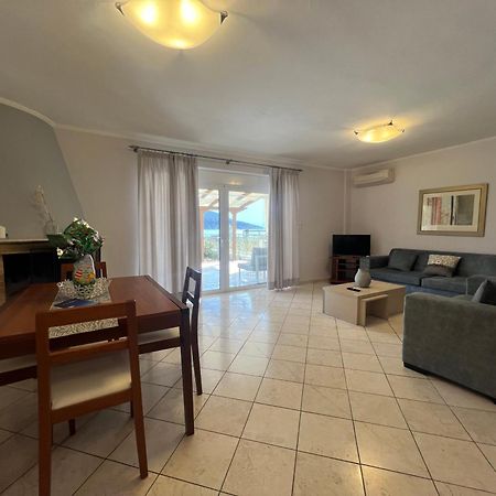 Saltsea Boutique Villas Alikí Eksteriør billede