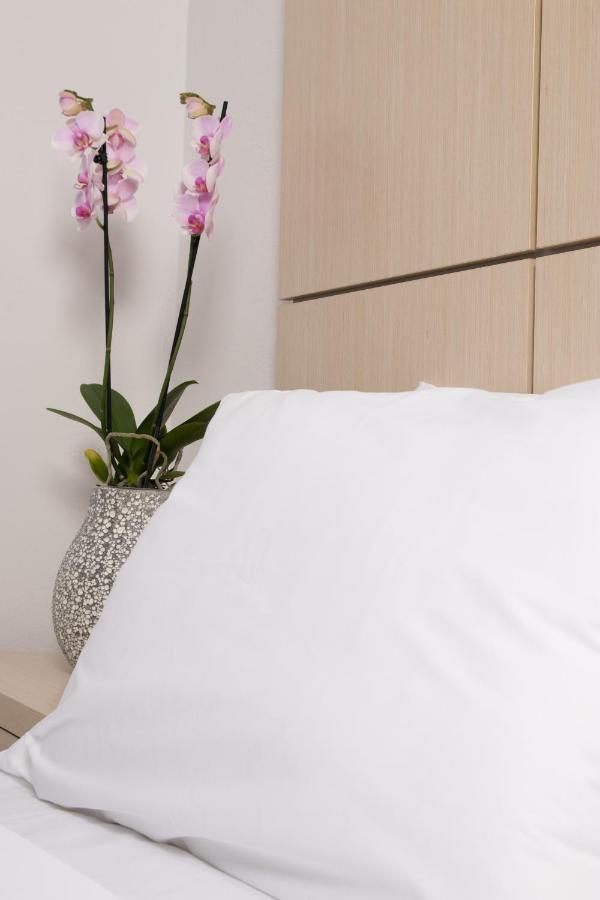 Saltsea Boutique Villas Alikí Eksteriør billede